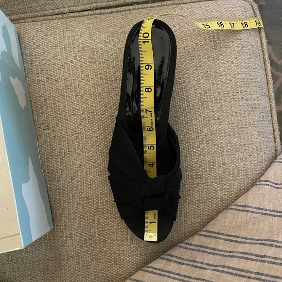 Donald Pliner Bridley Black platform sandal sz 10 - Picture 13 of 13